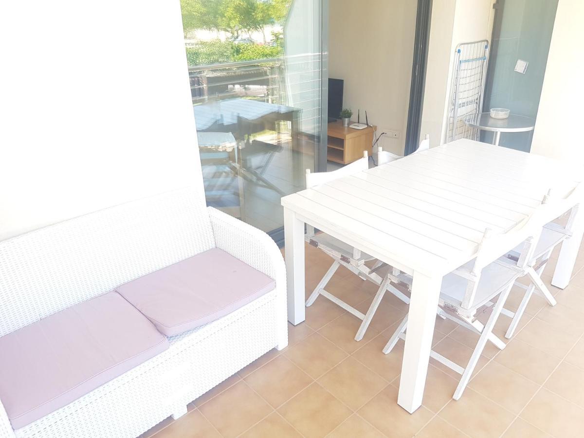Beautiful Apartment 75M2 With View At The Beach, Pool, Parking Росас Экстерьер фото