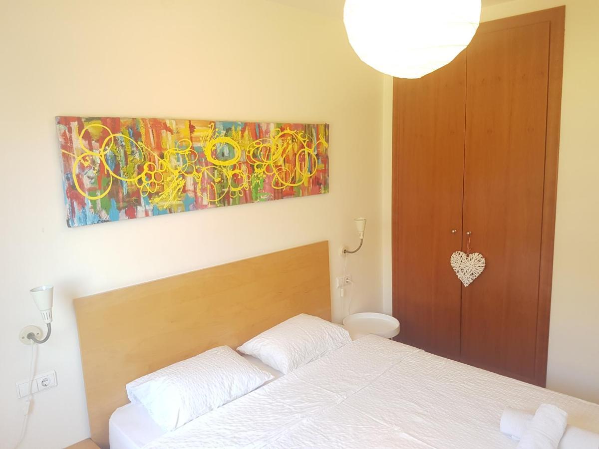 Beautiful Apartment 75M2 With View At The Beach, Pool, Parking Росас Экстерьер фото