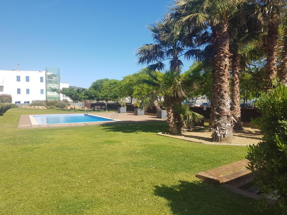 Beautiful Apartment 75M2 With View At The Beach, Pool, Parking Росас Экстерьер фото